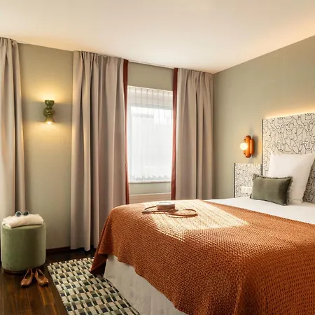 D - - Fully Renovated 2025 Hotel